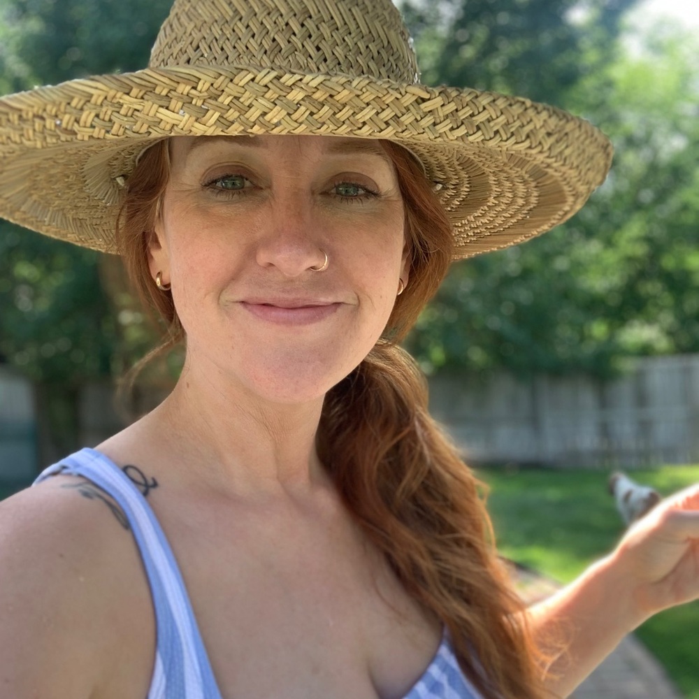 Meet your Posher, Angela